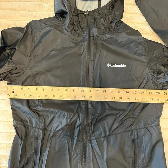 Columbia Women’s Hooded Windbreaker Jacket - Picture 7 of 11
